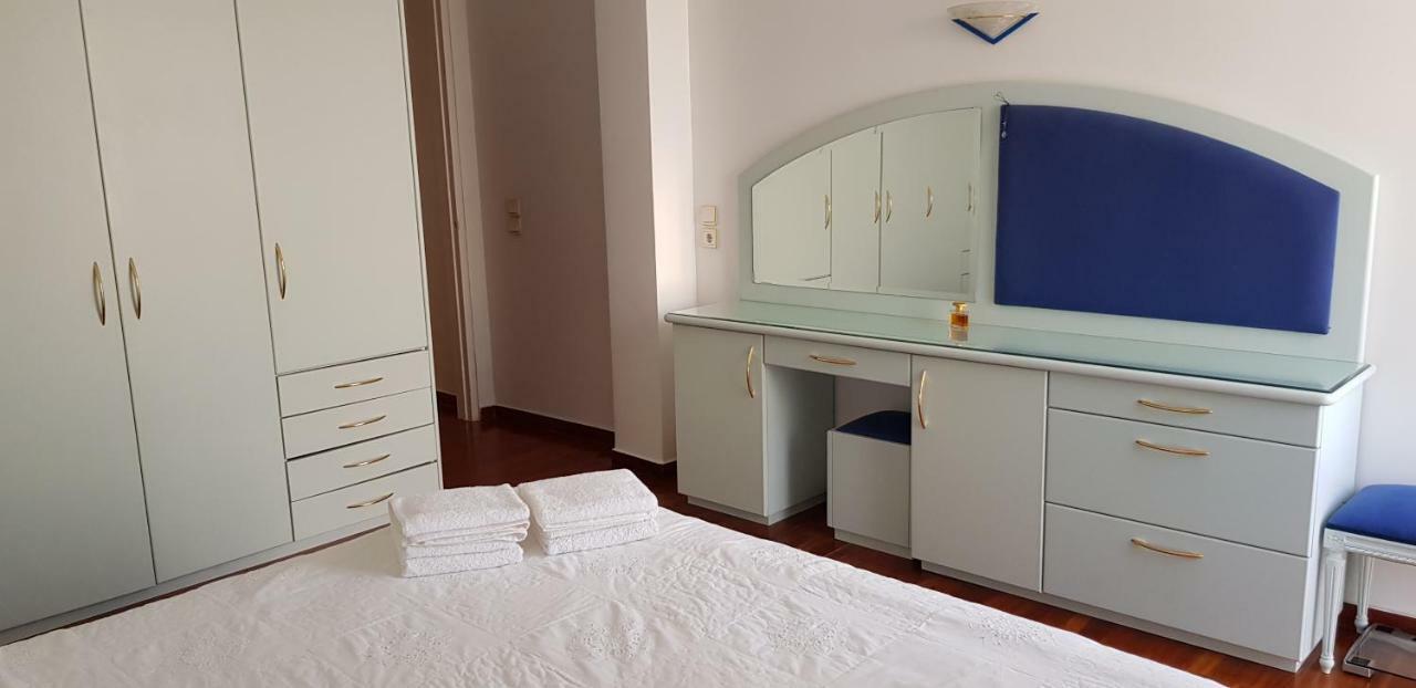 Perfect Beachfront Apartment Athens Ngoại thất bức ảnh